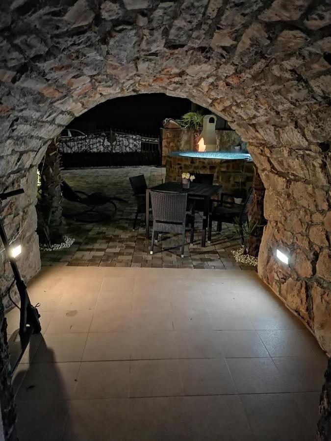 Apartment Brajutovci 26 *