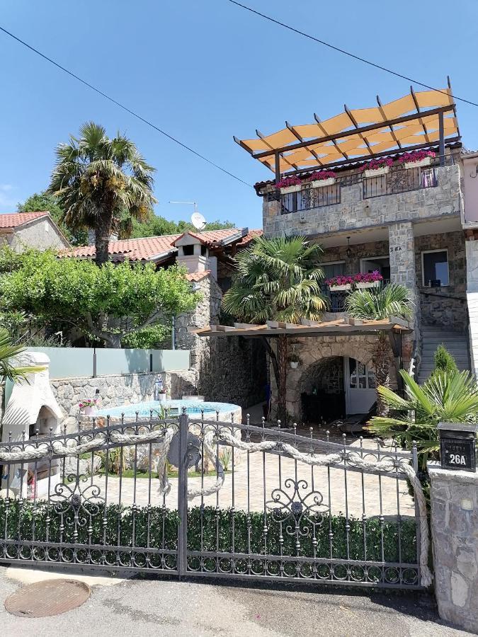Brajutovci 26 *