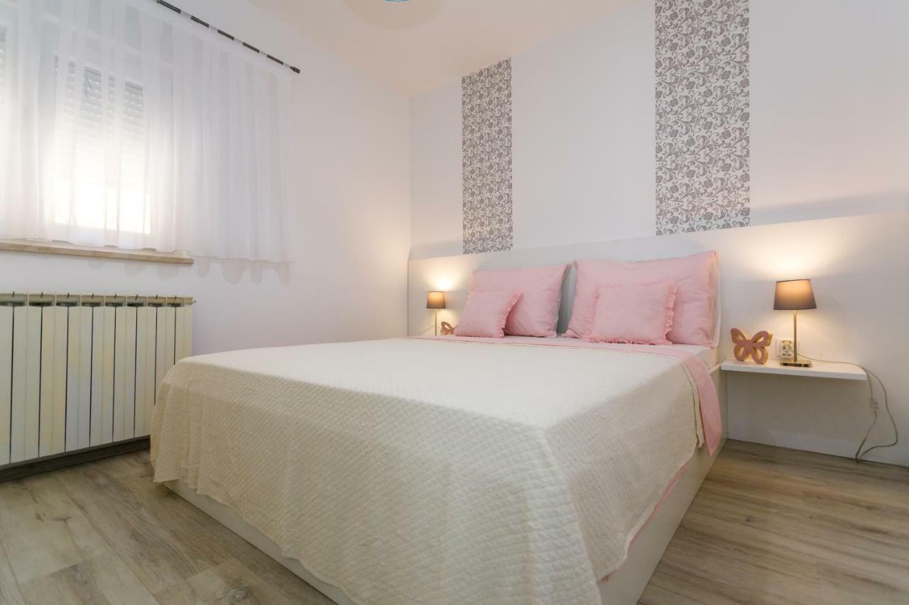 Apartman Brajutovci 26 *