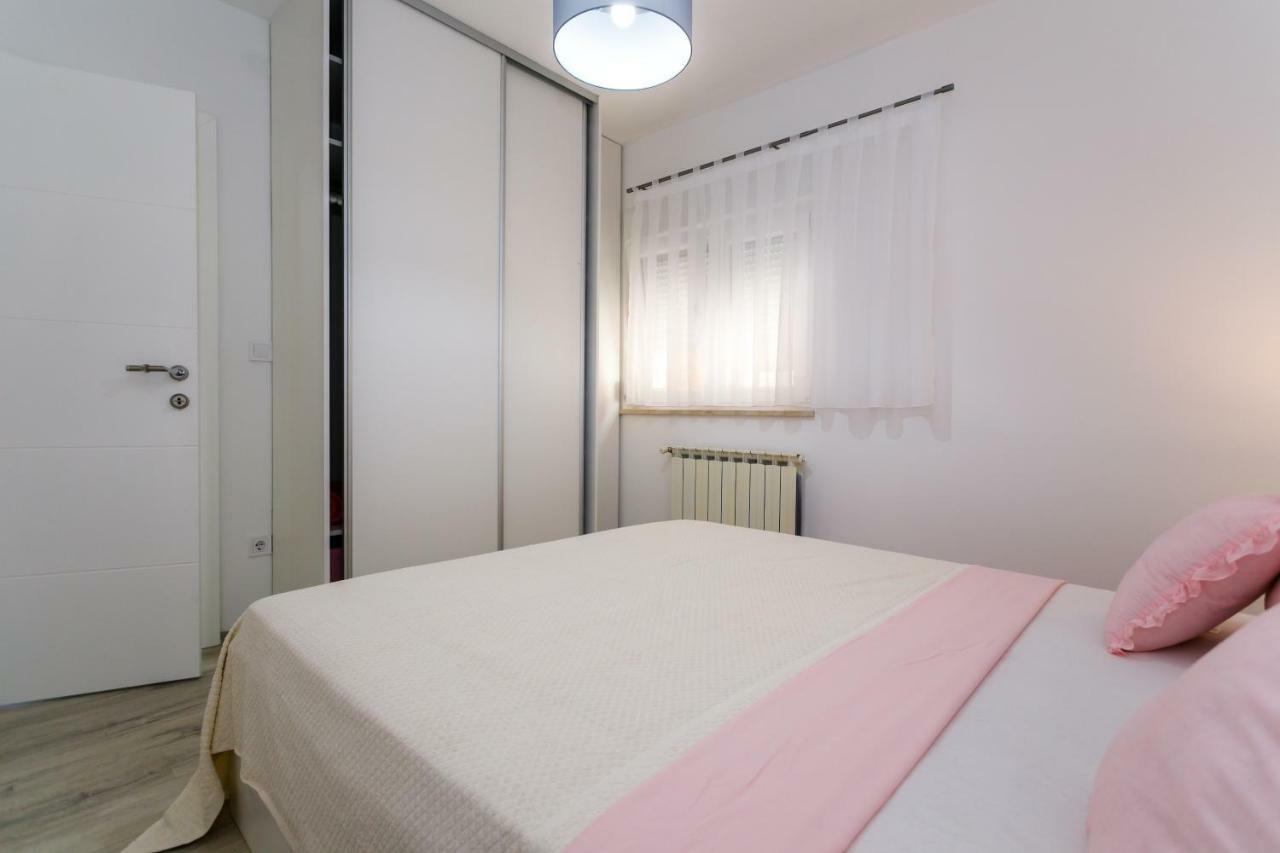 Apartment Brajutovci 26 *